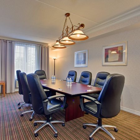 Holiday Inn Express Whitby Oshawa By Ihg Zewnętrze zdjęcie