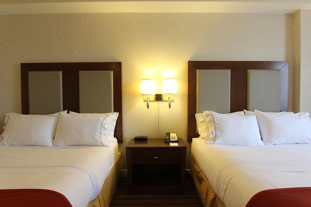 Holiday Inn Express Whitby Oshawa By Ihg Zewnętrze zdjęcie