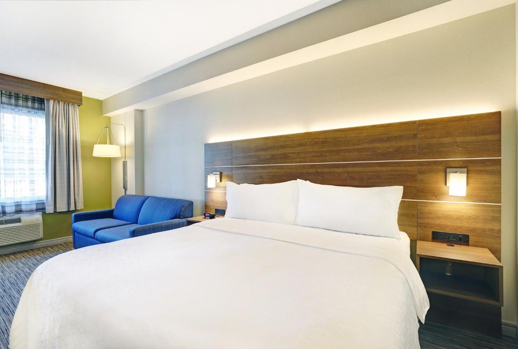 Holiday Inn Express Whitby Oshawa By Ihg Zewnętrze zdjęcie