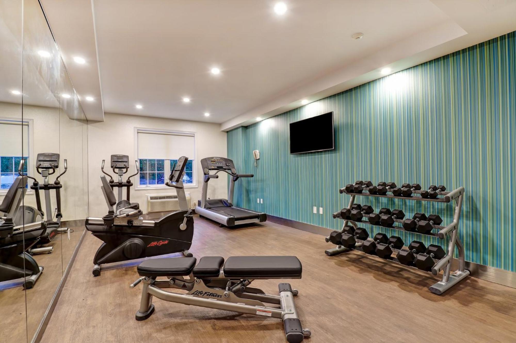 Holiday Inn Express Whitby Oshawa By Ihg Zewnętrze zdjęcie