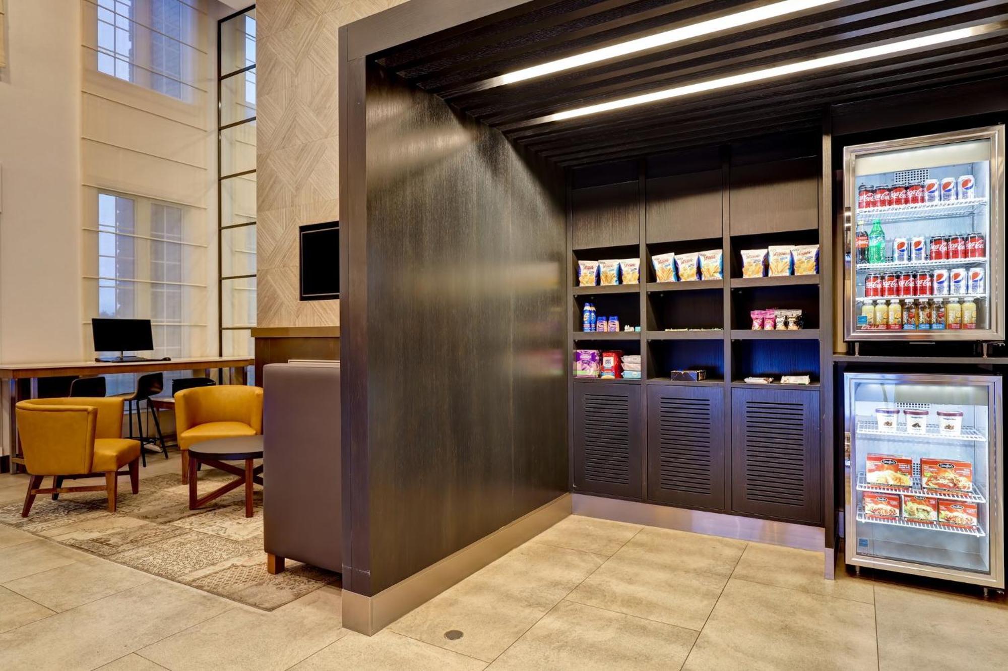 Holiday Inn Express Whitby Oshawa By Ihg Zewnętrze zdjęcie