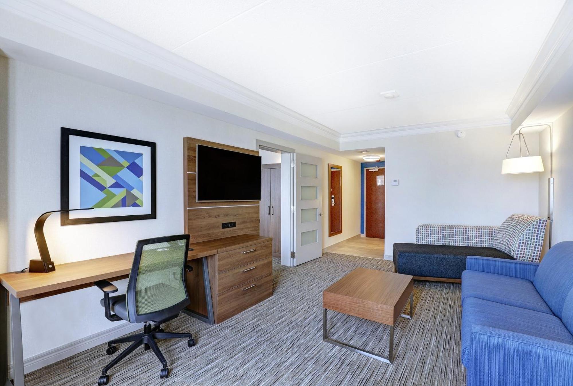 Holiday Inn Express Whitby Oshawa By Ihg Zewnętrze zdjęcie