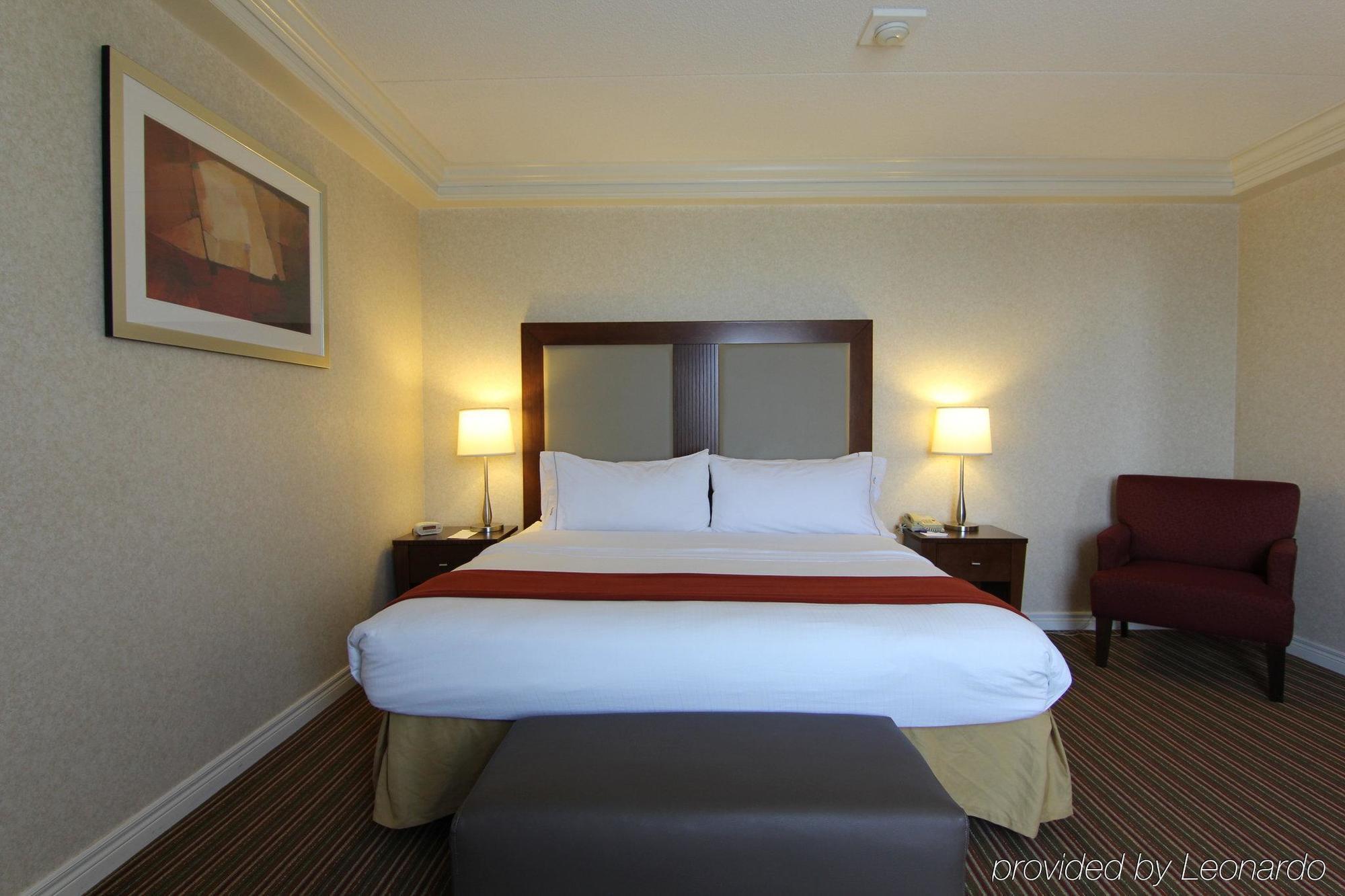 Holiday Inn Express Whitby Oshawa By Ihg Zewnętrze zdjęcie