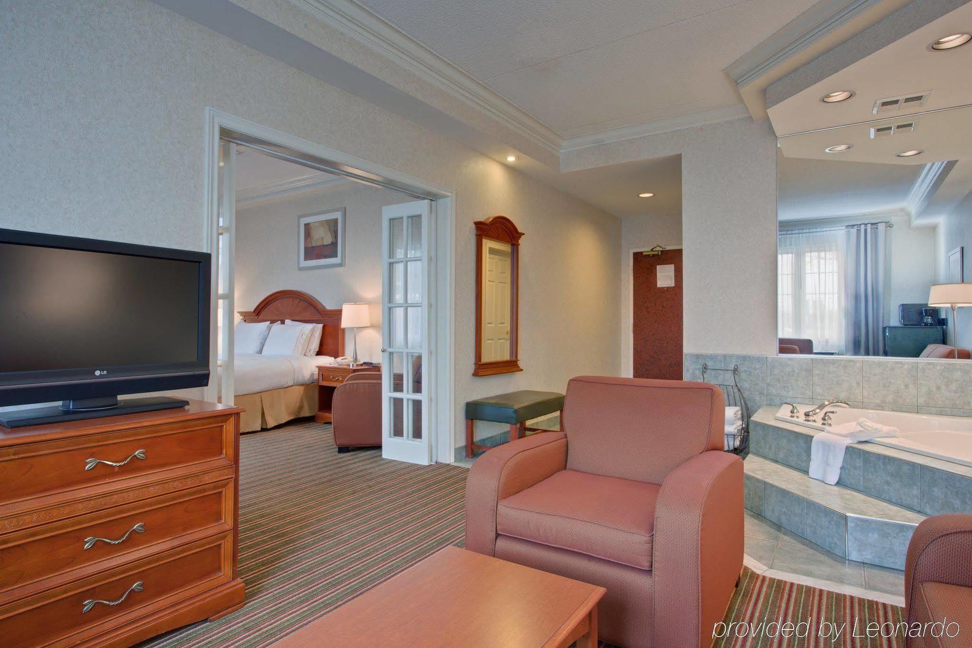 Holiday Inn Express Whitby Oshawa By Ihg Pokój zdjęcie