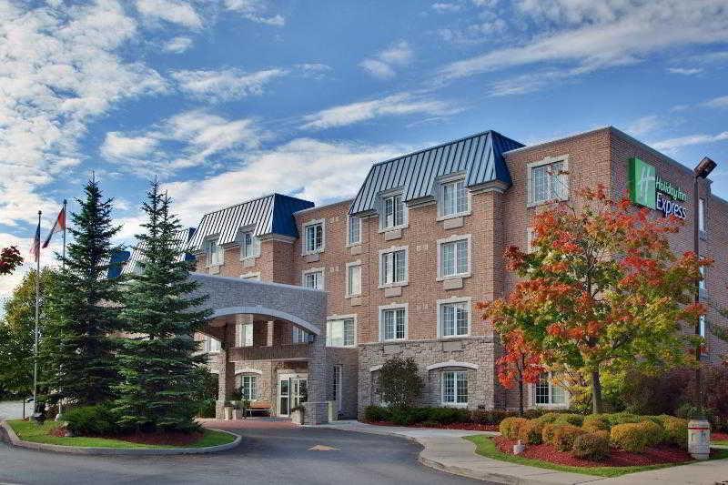 Holiday Inn Express Whitby Oshawa By Ihg Zewnętrze zdjęcie
